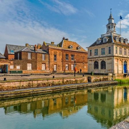 Double Bedroom, Kings Lynn, New Renovated Bathroom Кингс Лин Екстериор снимка